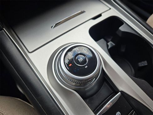 Used 2020 Ford Explorer XLT image 20