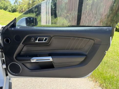 Used 2016 Ford Mustang Premium RWD image 12