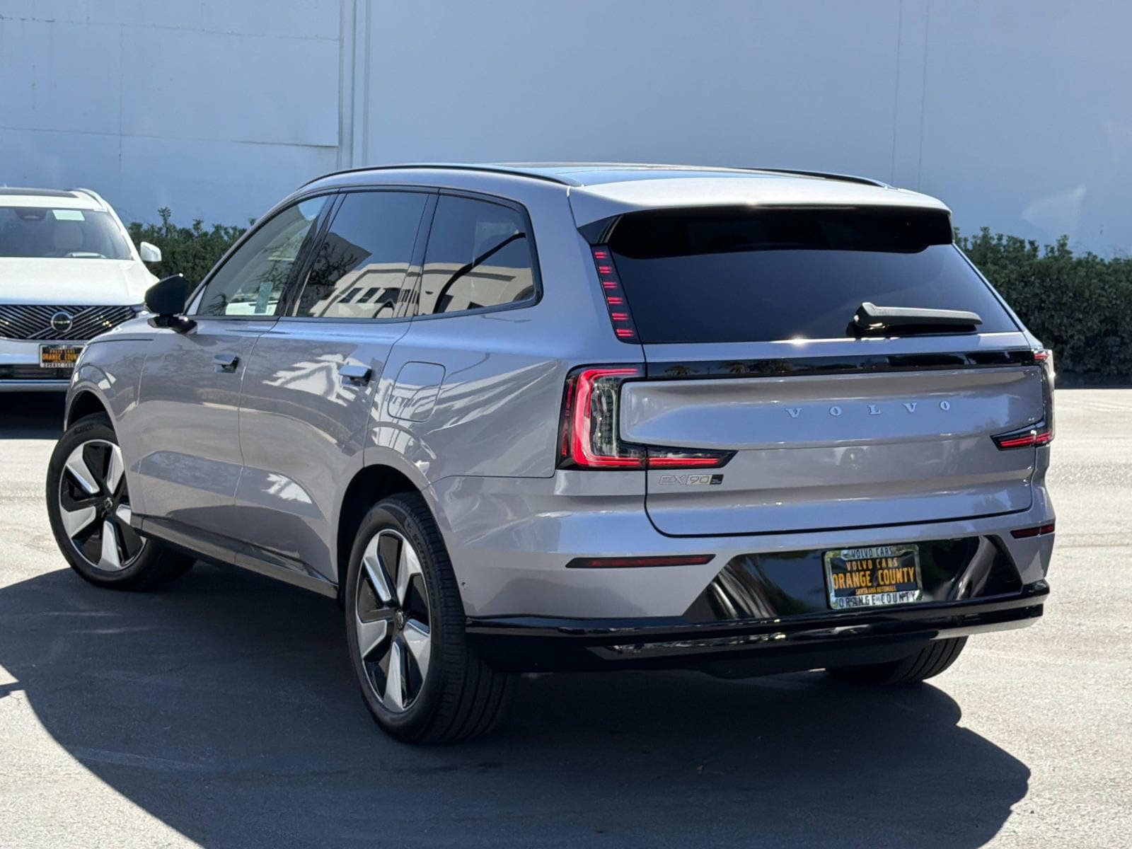 New 2026 Volvo EX90 Plus AWD/4WD image 6