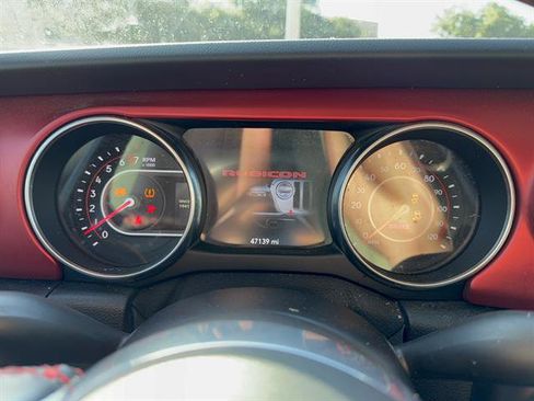 Used 2021 Jeep Gladiator Rubicon AWD/4WD image 14