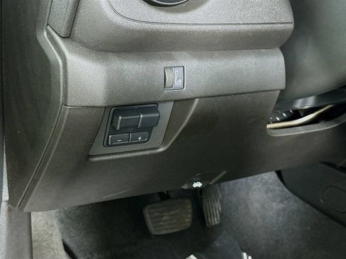 Used 2024 Chevrolet Colorado Trail Boss w/ Technology Package AWD/4WD image 18