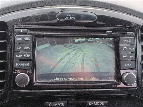 Used 2014 Nissan Juke SL image 12