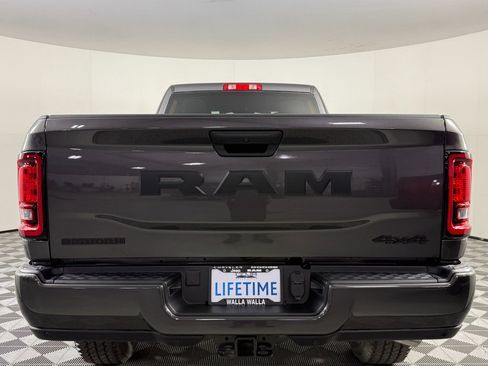 New 2026 RAM 3500 Big Horn AWD/4WD image 18