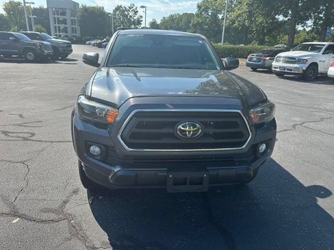 Used 2023 Toyota Tacoma SR5 w/ Technology Package AWD/4WD image 2