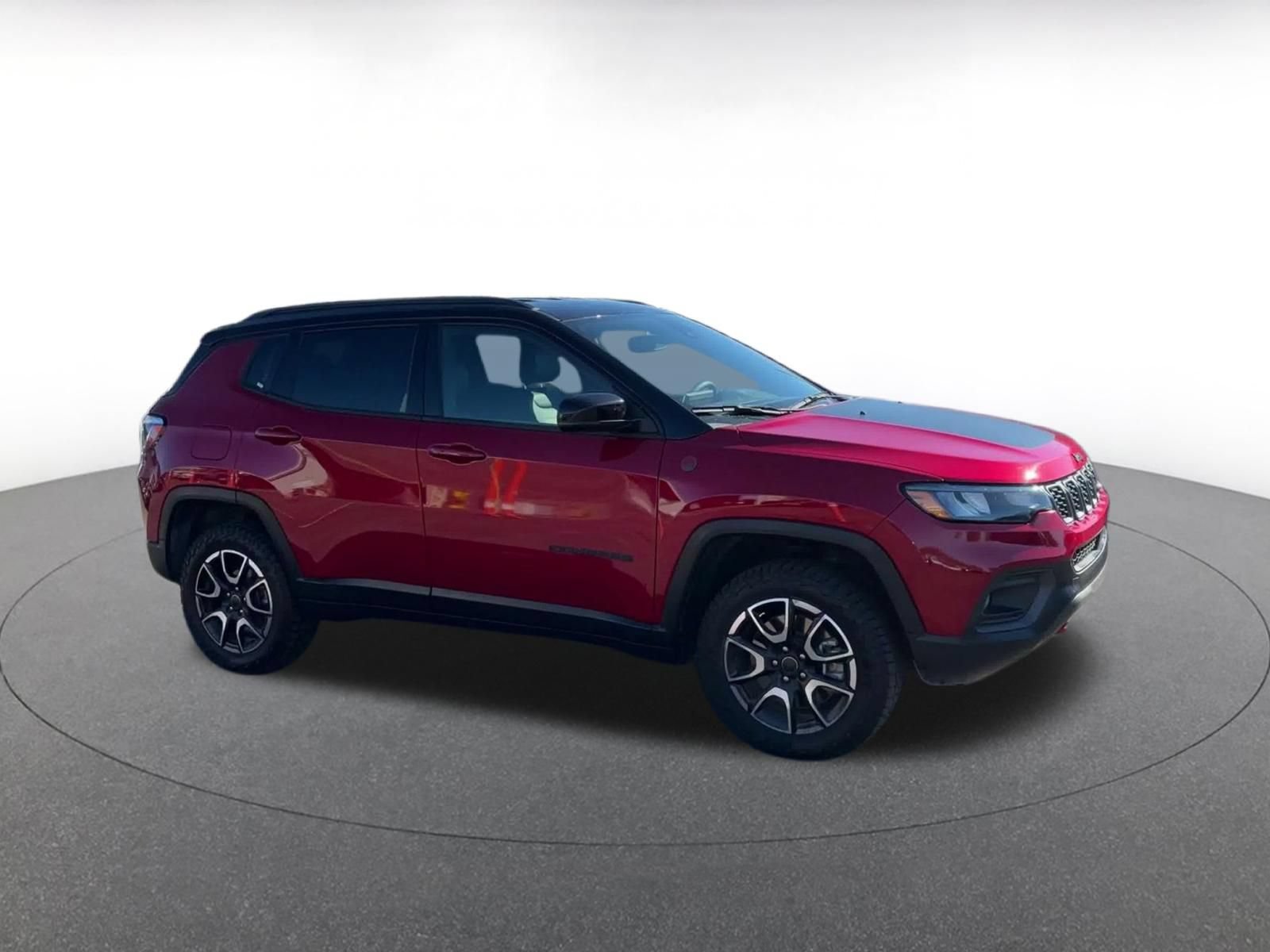 Used 2026 Jeep Compass Trailhawk AWD/4WD image 2