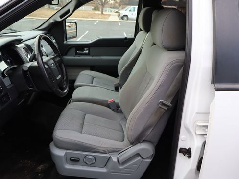 Used 2013 Ford F150 XLT w/ Mid Equipment Group image 19