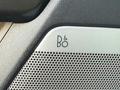 Certified 2022 Ford F150 XLT w/ Equipment Group 302A High image 26