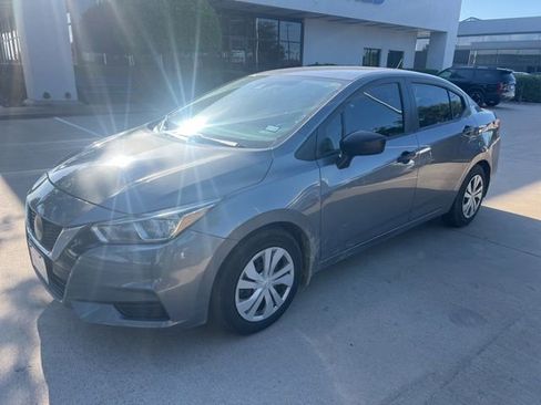 Used 2020 Nissan Versa S FWD image 6