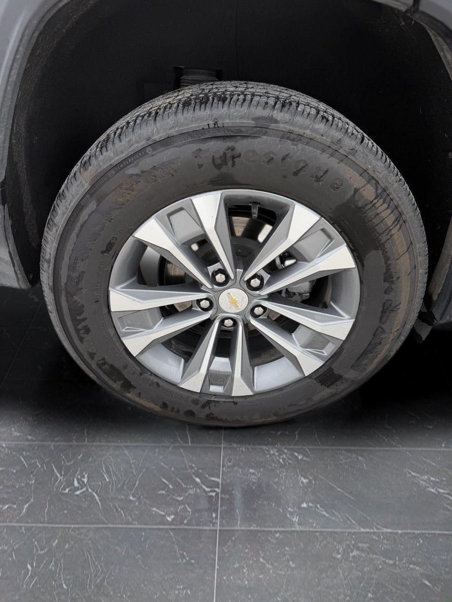 Used 2025 Chevrolet Equinox LT FWD image 19