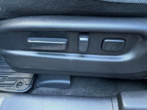 Used 2022 Honda Pilot Sport image 17