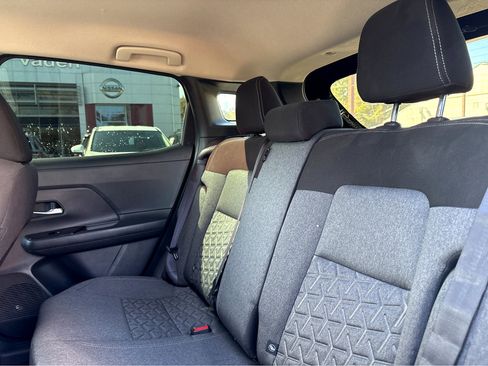 Used 2025 Nissan Kicks SV image 20