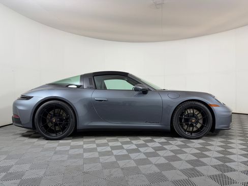 New 2026 Porsche 911 Targa 4 GTS image 9