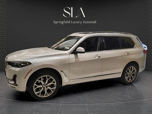 Used 2022 BMW X7 xDrive40i w/ Premium Package AWD/4WD image 4