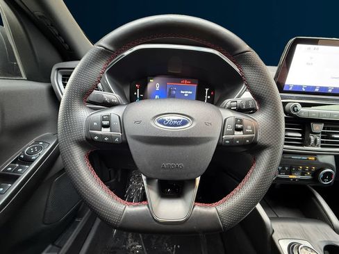 Used 2025 Ford Escape ST-Line w/ Equipment Group 301A FWD image 13