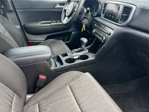 Used 2020 Kia Sportage LX image 16