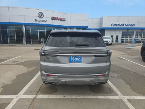 Used 2025 Buick Enclave Avenir w/ Trailering Package, 5000 lbs. AWD/4WD image 7