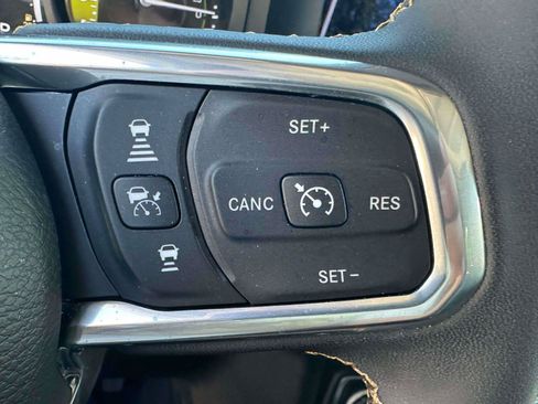 Used 2024 Jeep Wrangler Unlimited Sahara w/ Technology Group AWD/4WD image 21