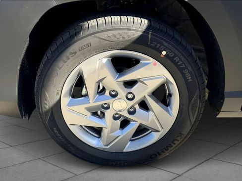 New 2026 Hyundai Kona SE image 11