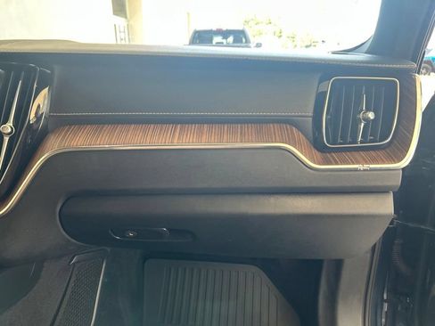 Used 2021 Volvo XC60 T5 Inscription w/ Protection Package Premier AWD/4WD image 24