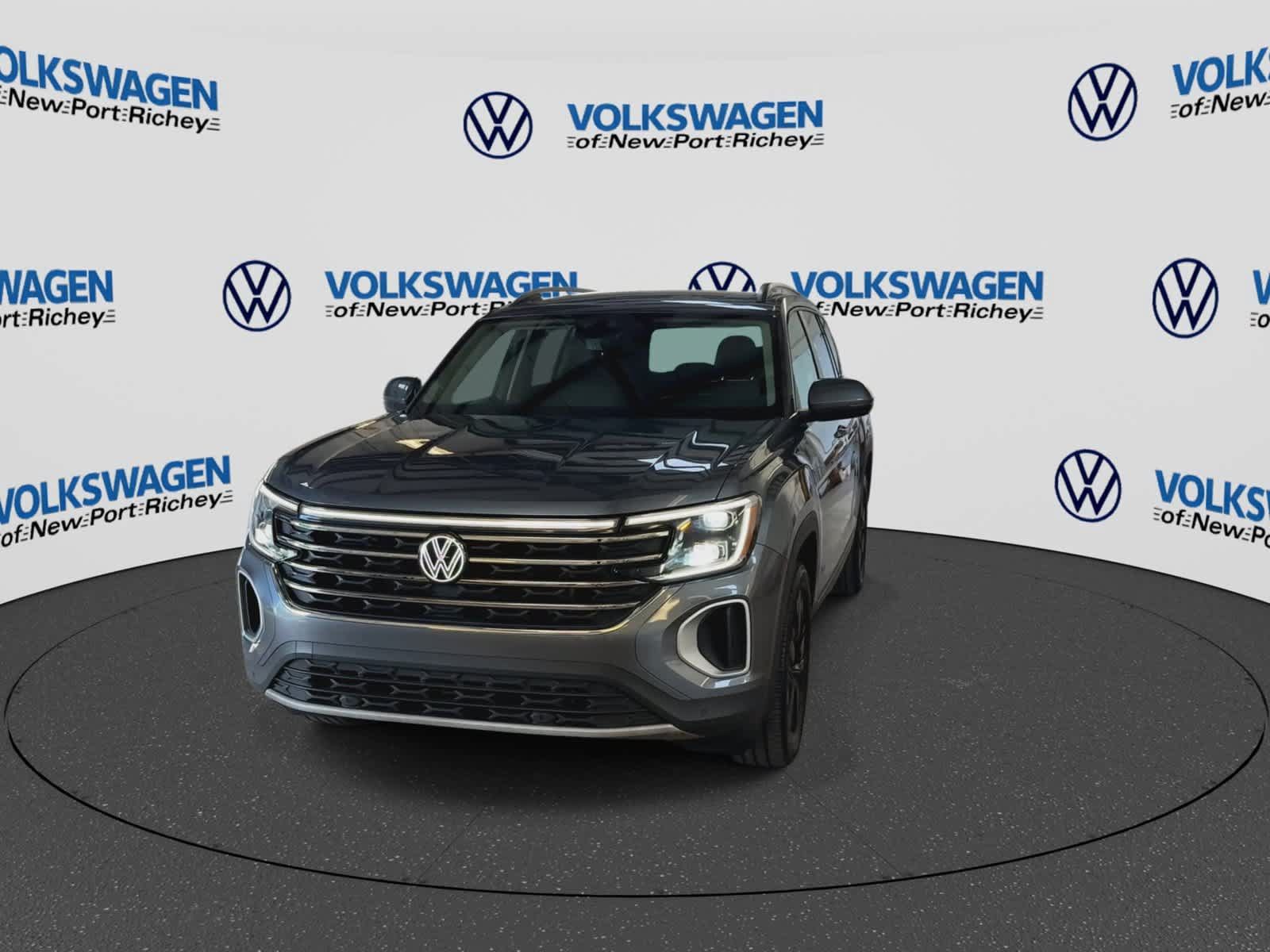 Used 2024 Volkswagen Atlas SE FWD image 3