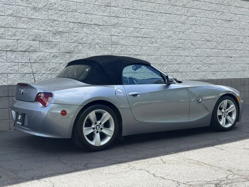 Used 2006 BMW Z4 3.0i RWD image 14