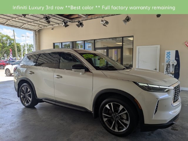 Used 2023 INFINITI QX60 Luxe w/ Vision Package AWD/4WD image 2