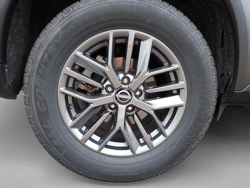 Used 2024 Nissan Rogue S AWD/4WD image 6