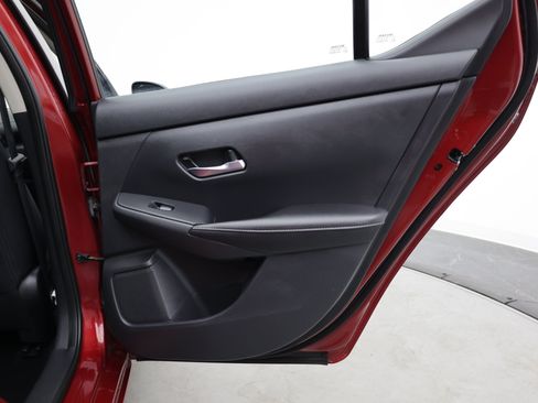 Used 2021 Nissan Sentra SV FWD image 34
