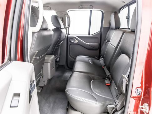 Used 2019 Nissan Frontier SV RWD image 32