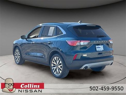 Used 2020 Ford Escape Titanium image 3