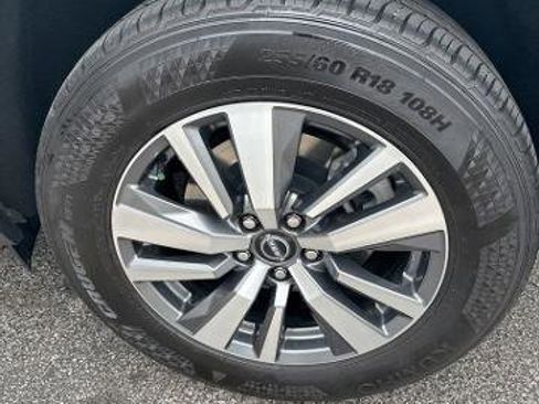 Certified 2024 Nissan Pathfinder SL AWD/4WD image 9