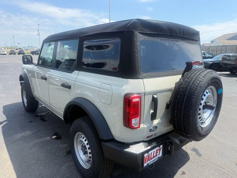 New 2025 Ford Bronco 4-Door AWD/4WD image 5