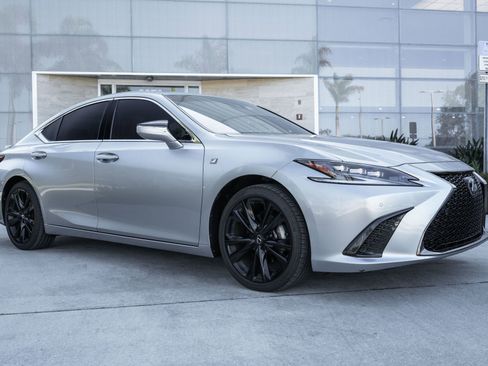 Used 2022 Lexus ES 350 F Sport w/ Accessory Package 2 image 4