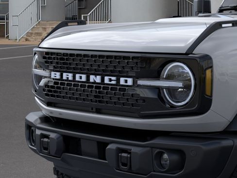 New 2026 Ford Bronco Badlands w/ Black Appearance Package AWD/4WD image 19