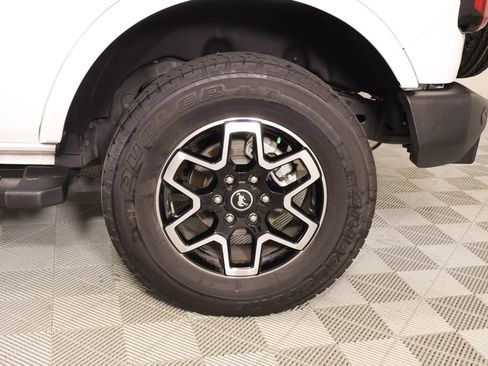 Used 2024 Ford Bronco Outer Banks AWD/4WD image 19