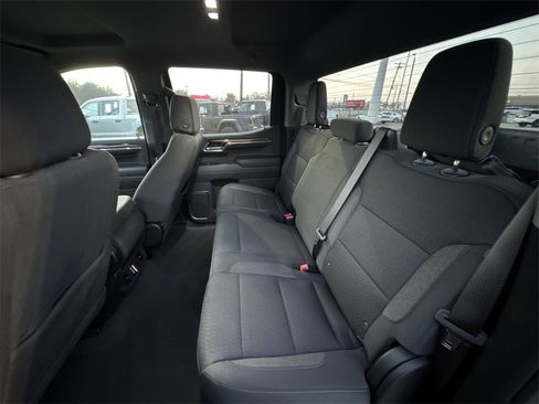 Used 2024 Chevrolet Silverado 1500 LT image 22