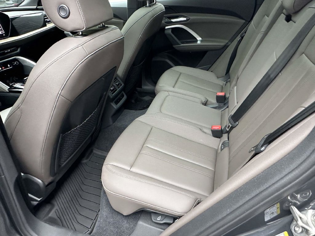 Used 2025 Audi Q5 Premium w/ Convenience Package AWD/4WD image 13