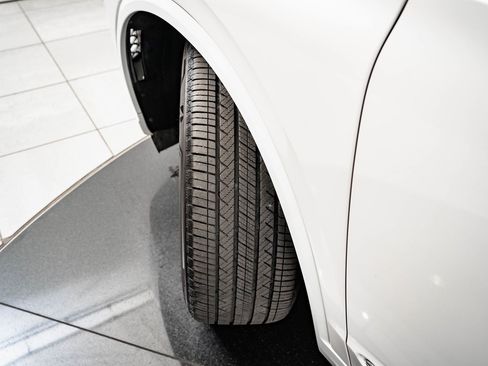 Certified 2025 Acura MDX w/ Advance Package image 49