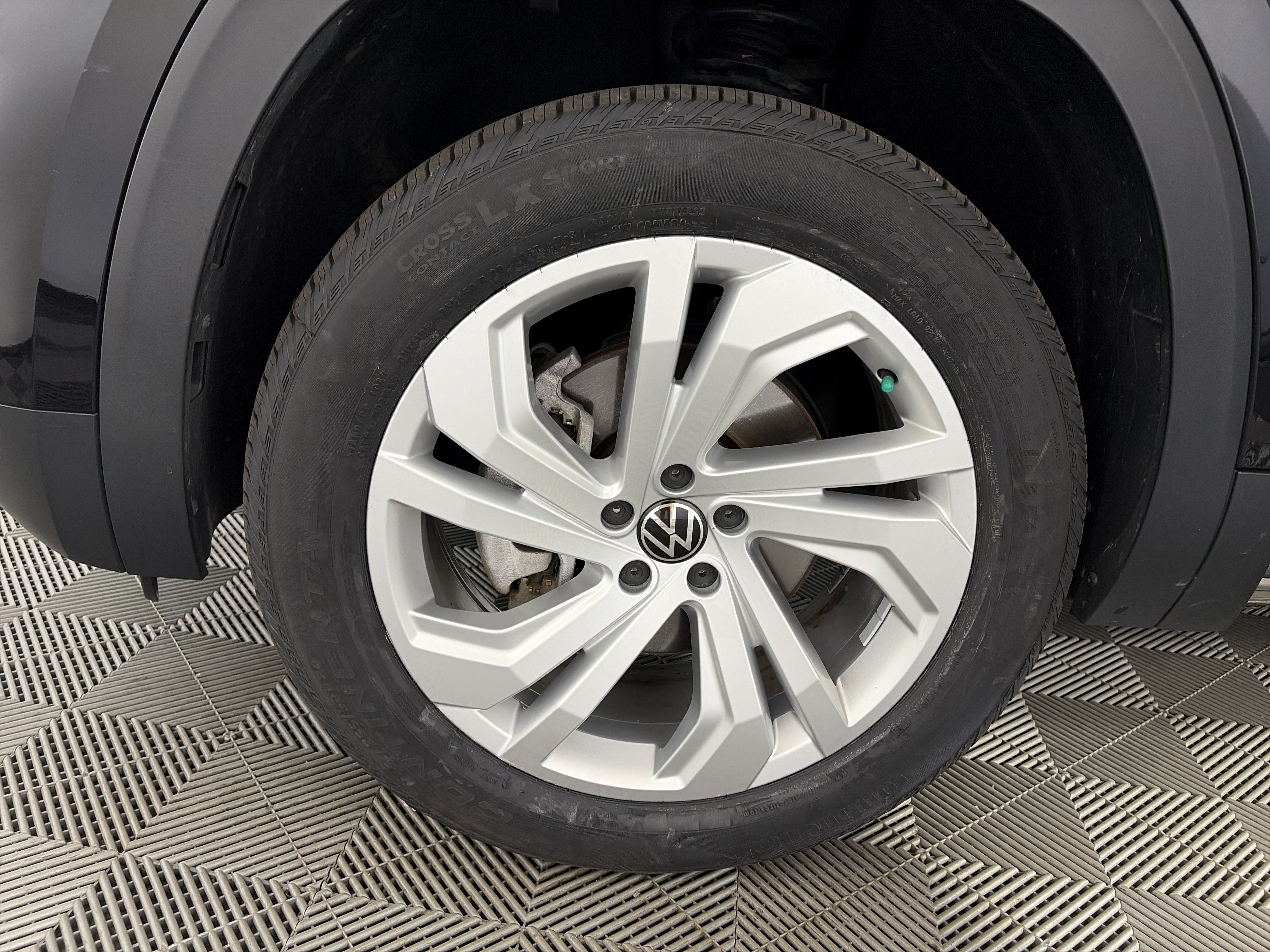 Used 2023 Volkswagen Atlas SE AWD/4WD image 14