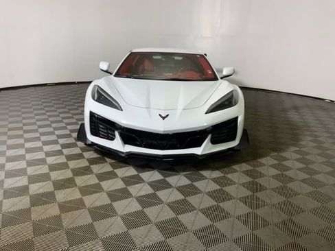 Used 2023 Chevrolet Corvette Z06 w/ Z07 Performance Package RWD image 2