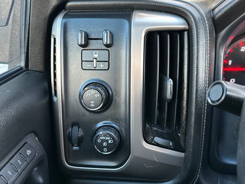 Used 2015 GMC Sierra 2500 Denali w/ Duramax Plus Package AWD/4WD image 39