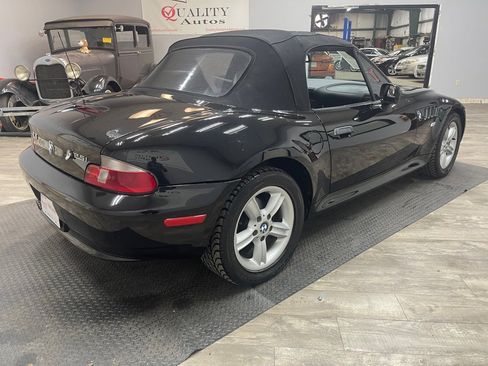 Used 2002 BMW Z3 2.5i RWD image 10