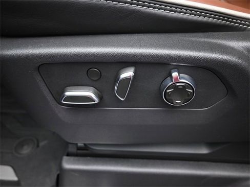 New 2026 GMC Sierra 2500 Denali Ultimate w/ LPO, Black Badging Package image 9