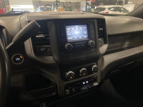 Used 2024 RAM 2500 Tradesman w/ Chrome Appearance Group AWD/4WD image 19