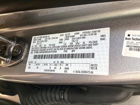 Used 2022 Ford Escape SE w/ SE Sport Appearance Package image 31