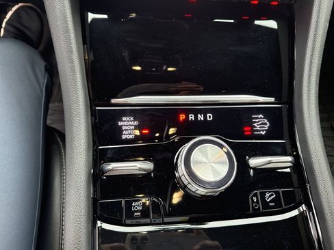 Used 2024 Jeep Grand Cherokee Overland image 14