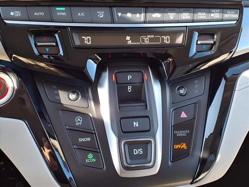 New 2026 Honda Odyssey Touring image 25