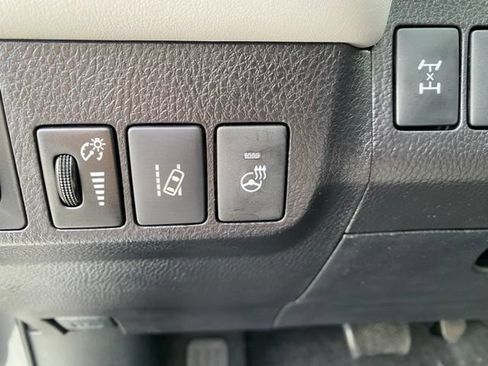 Used 2018 Toyota RAV4 Adventure AWD/4WD image 24