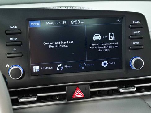 Used 2023 Hyundai Elantra SEL FWD image 13