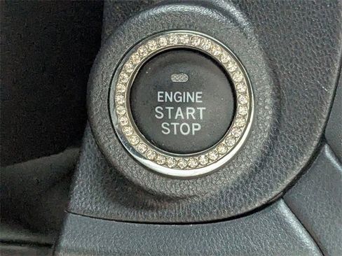 Used 2021 Subaru Outback Limited image 37